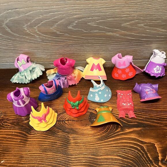 Lot 50+ Disney Minnie Mouse Figures Bowtique Dress Up Snap On Clothes  Hats Shoe - Picture 5 of 9